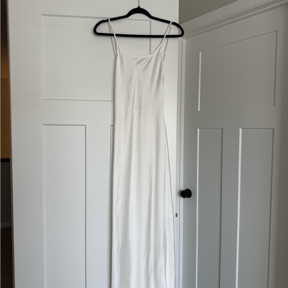 Elegant White Maxi Dress